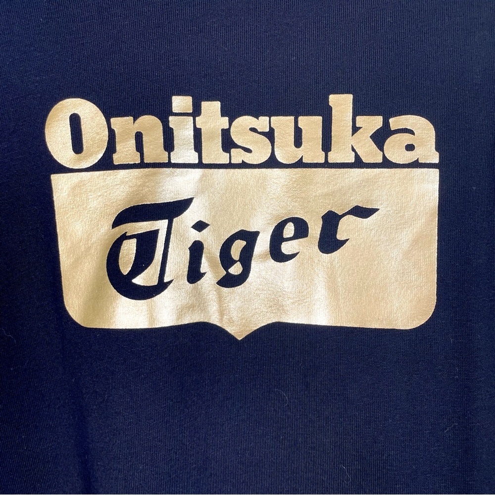 Onitsuka Tiger Black Gold Logo Tee Shirt M NWT Japanese Streetwear - Picture 2 of 6
